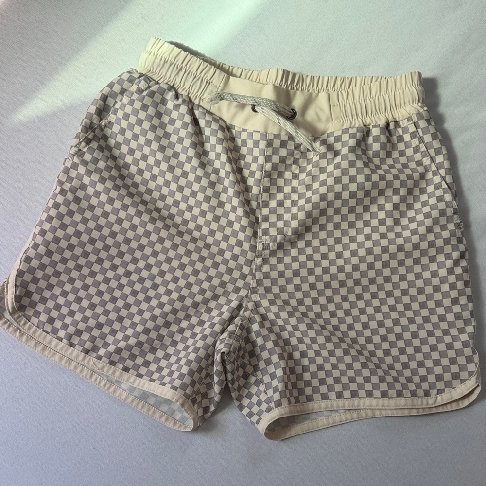 Rylee + Cru Play x Play Checkered Kids Shorts in gray and Cream size 6/7